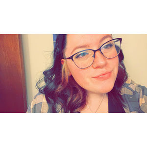 Meet your Posher, Courtney